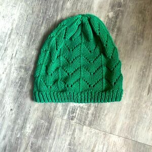 Women’s Kelly green hat